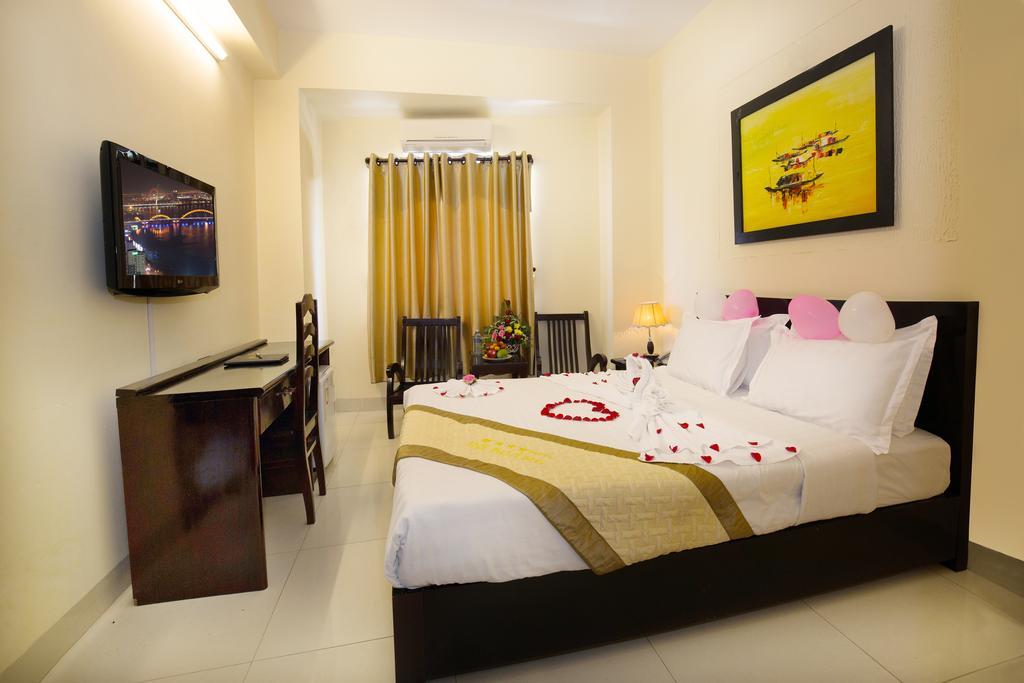 Queen Da Nang Hotel Exterior photo